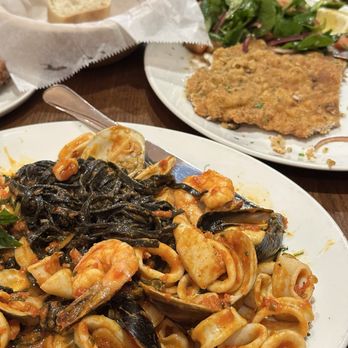 Trattoria Trecolori signature dishes Ravioli di Zucca (Pumpkin Ravioli)Pollo ScarparielloLinguine Nere con Gamberi (Black Linguine with Shrimp)